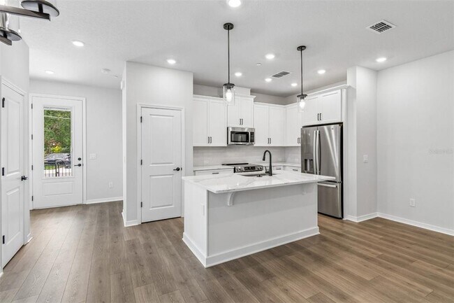 Building Photo - 4357 Roush Ave