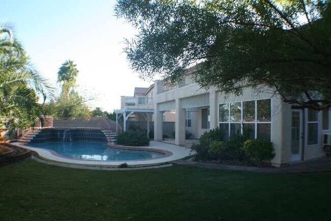 Building Photo - Incredible Green Valley Ranch stunner!