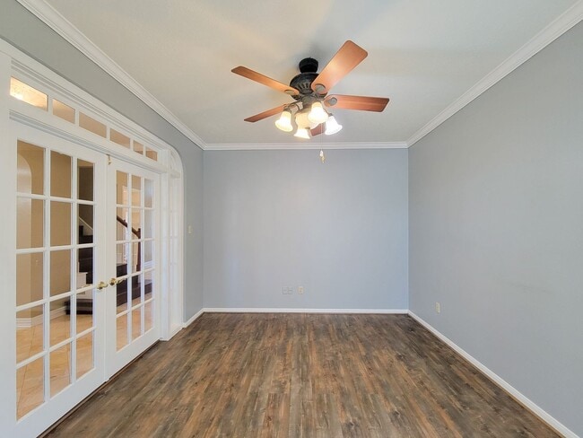 Building Photo - Welcome home to this beautiful 2 story on a cul de sac lot! Fresh paint and Stainless steel appli...