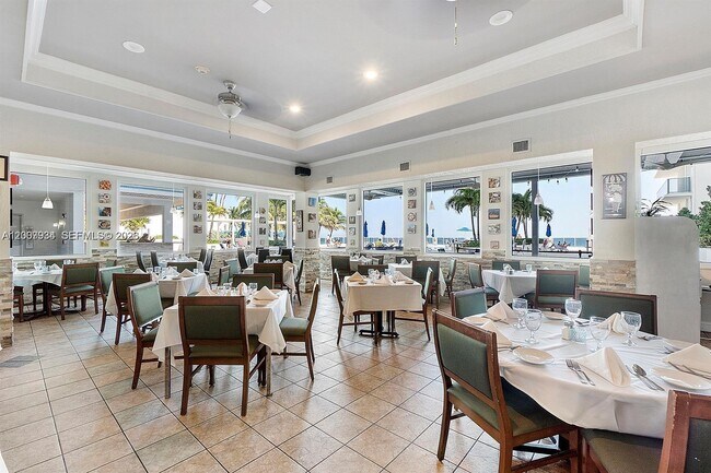 Building Photo - 2751 S Ocean Dr