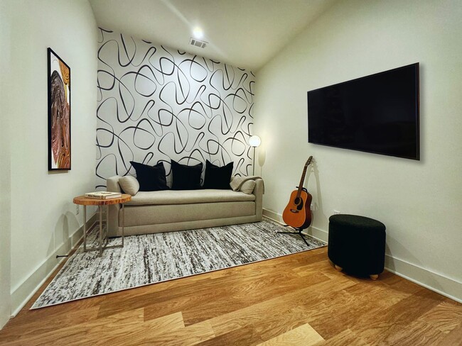 Building Photo - Upscale Palmyra Terrace Townhome! Fully Fu...