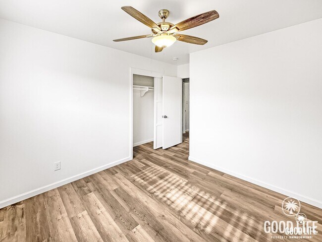 Building Photo - Charming 3B/2BA House w/ Attached Garage & Washer/Dryer in Clairemont!