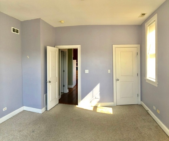 Building Photo - 2113 W Gladys Ave