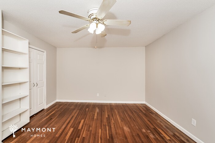 Building Photo - 5176 Beacon Dr