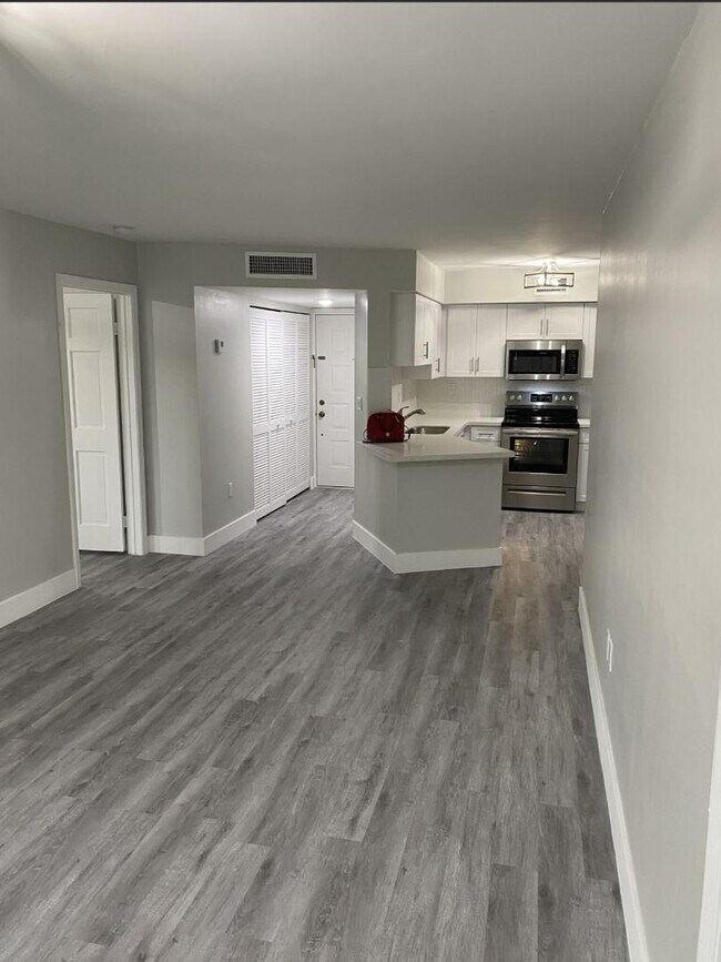 Building Photo - 1280 S Alhambra Cir