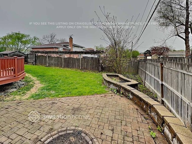 Building Photo - 21 Julie Dr