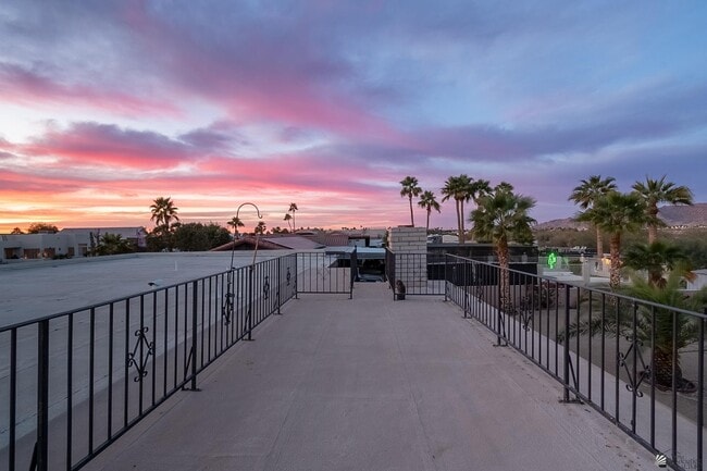 Building Photo - 12175 S Ironwood Dr