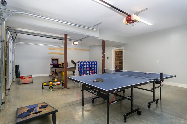 Building Photo - 12 Nanas Branch Dr