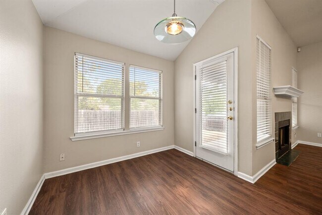 Building Photo - 4904 Gnarled Oak Cove