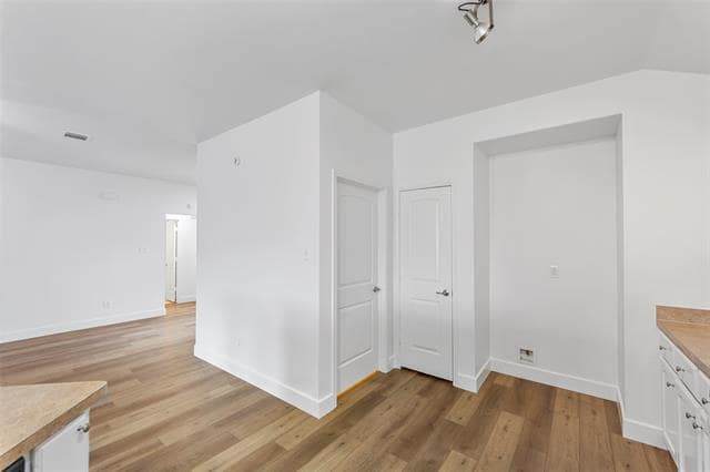 Building Photo - 917 Orchid Blvd