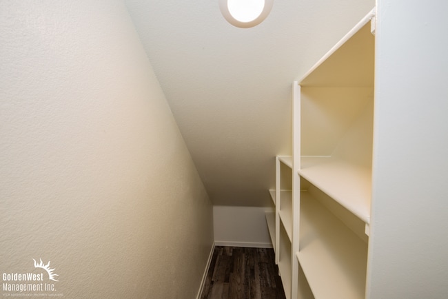 Building Photo - Brand New 3Bdm 2.5Ba Townhome in Aliante!