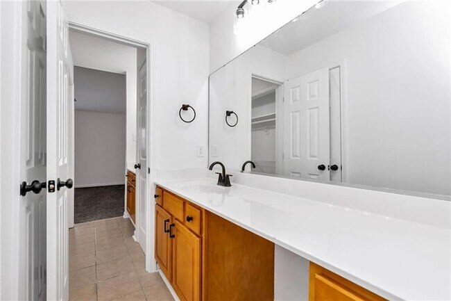 Building Photo - 2916 Jean Lafitte Pkwy