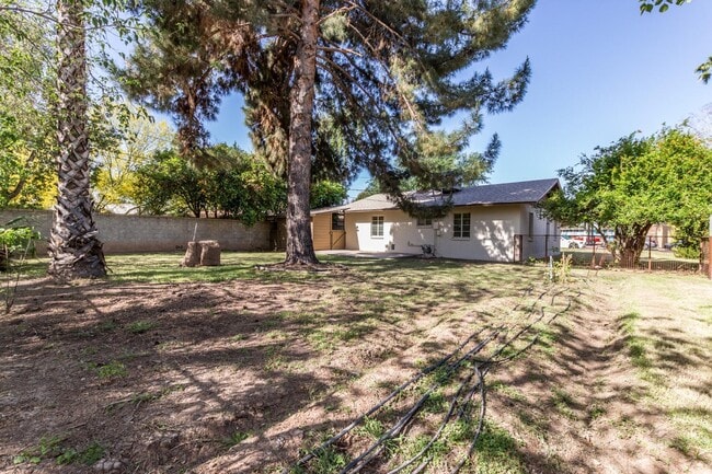 Building Photo - 1719 S El Camino Dr