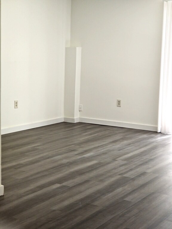 Building Photo - 4 Village Rock Ln