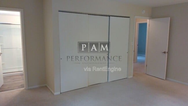 Building Photo - 13350 W Bluemound Rd