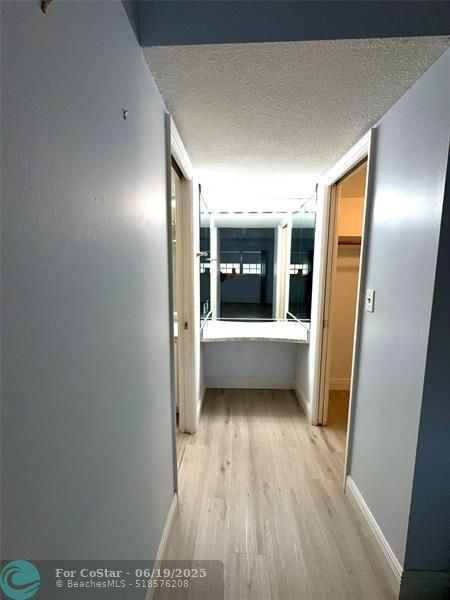 Building Photo - 3200 N Palm Aire Dr