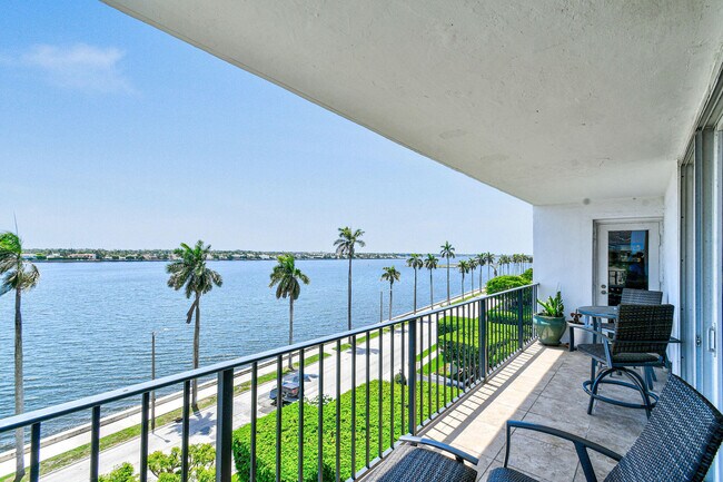 Building Photo - 1701 S Flagler Dr
