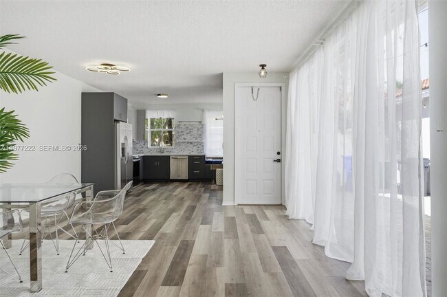 Building Photo - Seagrape Way, Hollywood, FL 33019 - 2 BR 2 BA townhouse