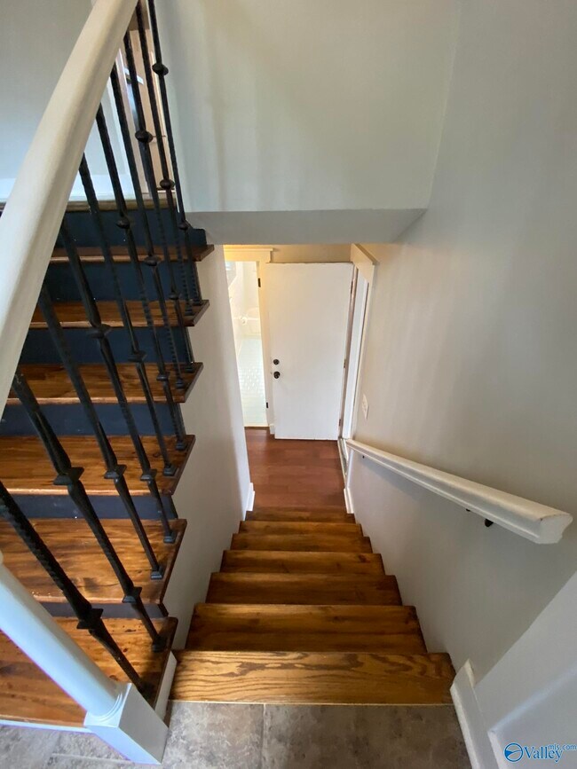 Building Photo - 12122 Chicamauga Trail SE