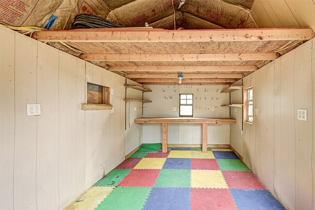 Building Photo - 1703 N Roberson St