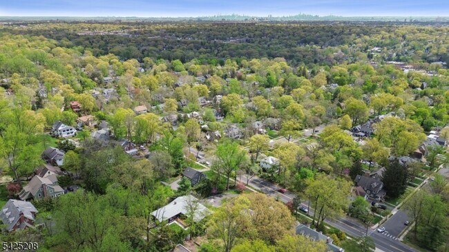Building Photo - 293 Wyoming Ave