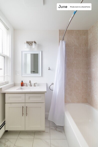 Building Photo - Room in Shared 7 bed/2 bath home in Brighton