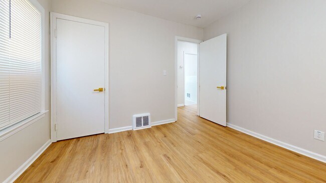 Building Photo - Well-Maintained 3-Bedroom Home for Lease in Warren