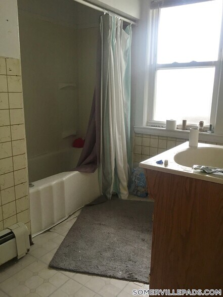 Building Photo - 28R Cherry St