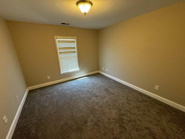 Building Photo - 3329 Twinrose Pl