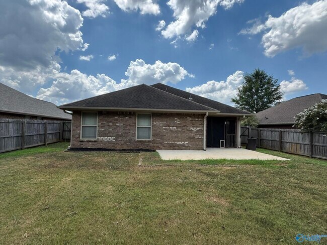 Building Photo - 24707 Rolling Vista Dr