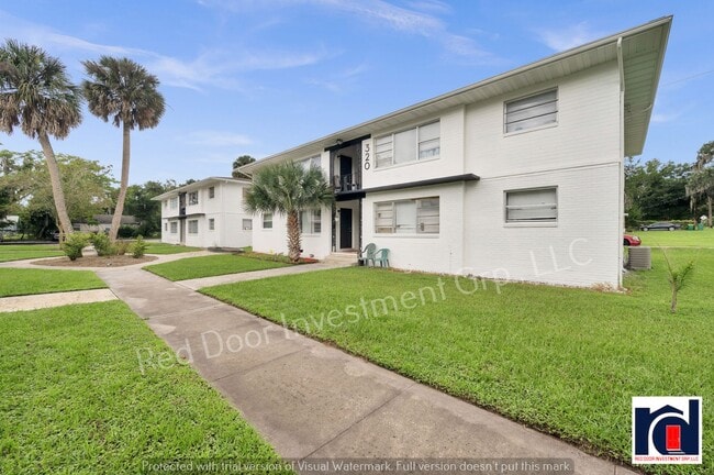 Building Photo - **MOVE IN SPECIAL** 2 Bedroom 1.5 Bath in the Heart of Downtown Deland~Available Now~