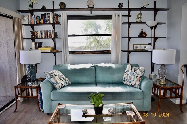 Building Photo - 15 Cartagena Ct