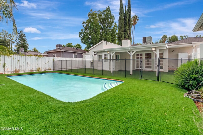 Building Photo - 18343 Bessemer St