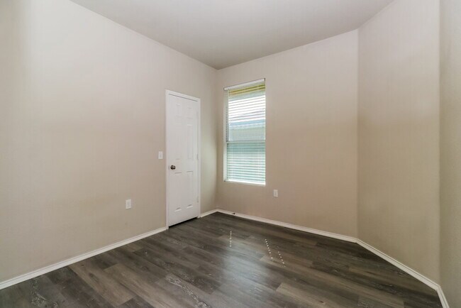 Building Photo - 5808 Glowing Star Trail