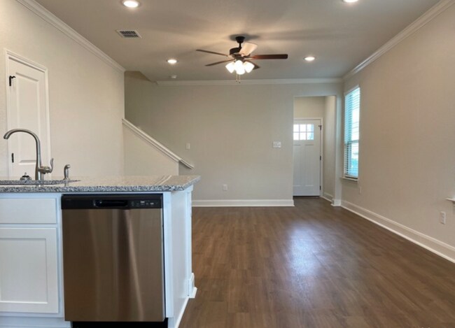 Building Photo - 2206 Sandlewood Cv