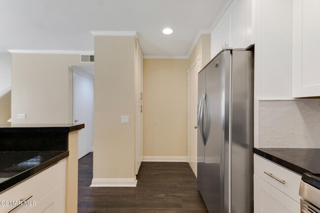 Building Photo - 408 Via Colinas