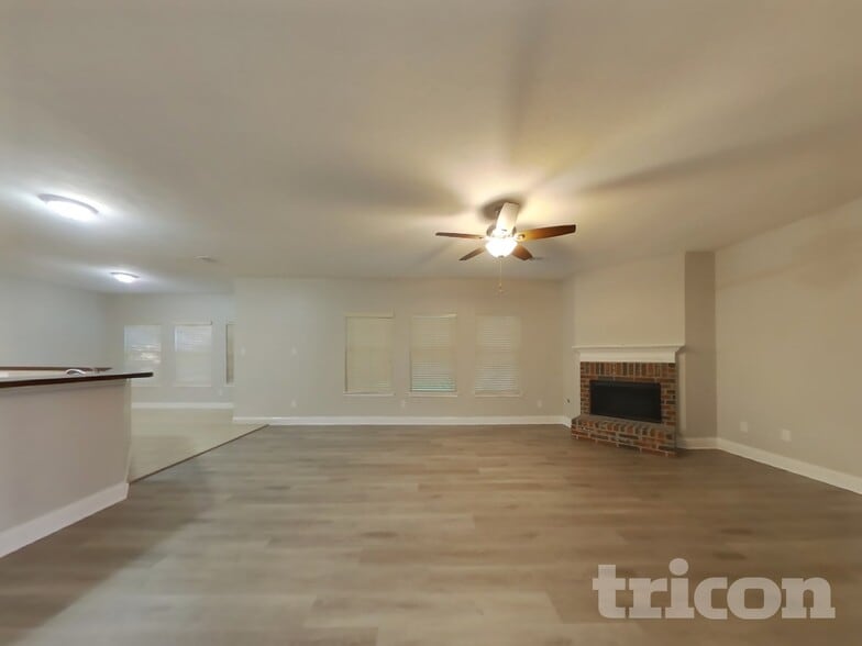 Building Photo - 12043 Belle Ct
