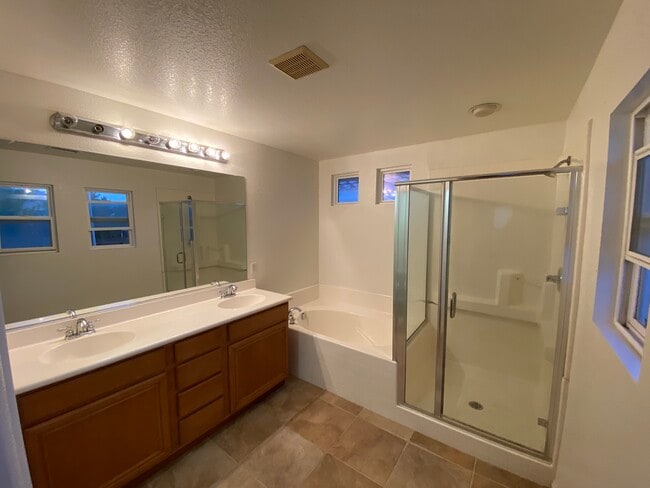 Building Photo - 1648 Rigel St