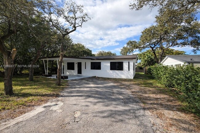 Building Photo - 6849 SW 12th St