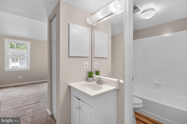 Building Photo - 9516 Dunbrook Ct