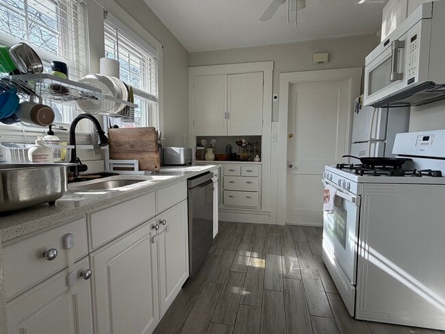 Building Photo - 58-60 Palfrey St