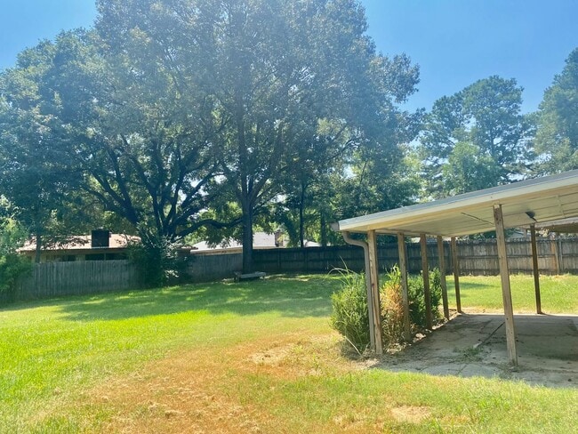 Building Photo - Haughton LA Dogwood Park Subdvn Home for Lease | $1,600/mo | 3 br 2 ba