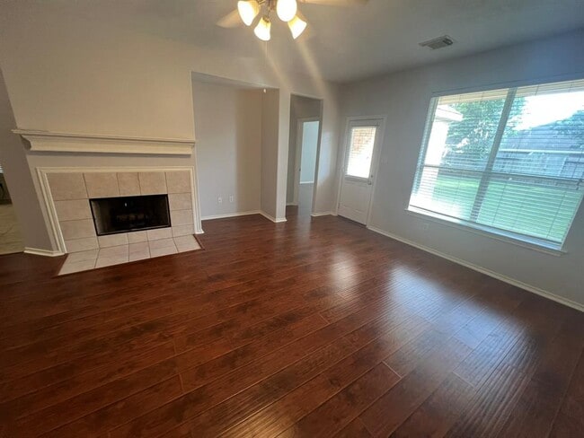 Building Photo - 21723 Chanas Ct