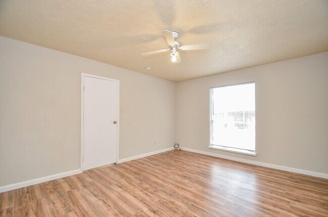 Building Photo - 7623 Kite Hill Dr