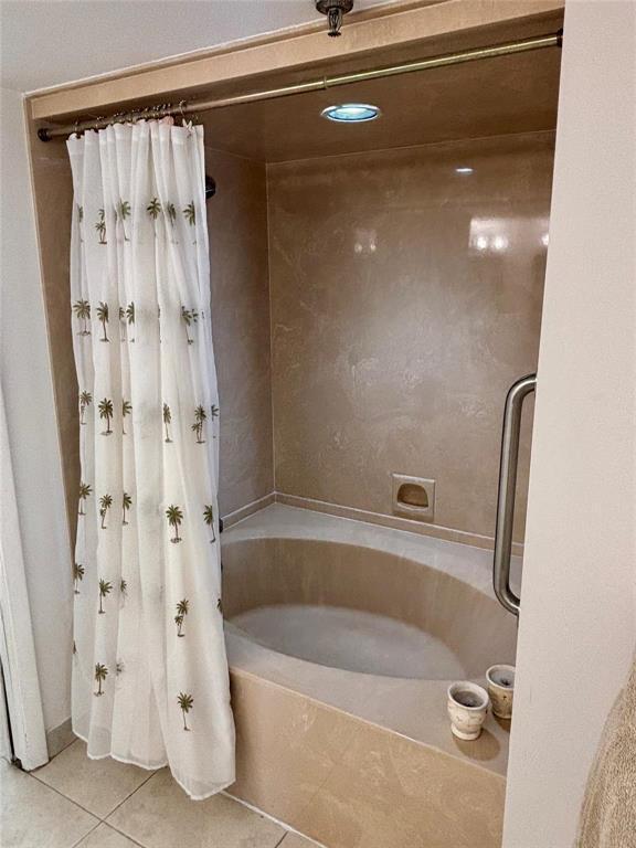 Building Photo - 9650 S Ocean Dr