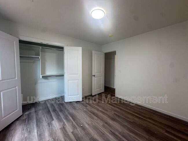 Building Photo - 8787 St George Way