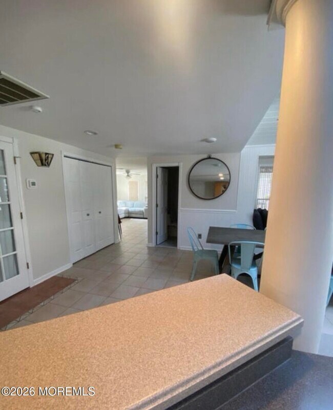 Building Photo - 106 Surf Dr