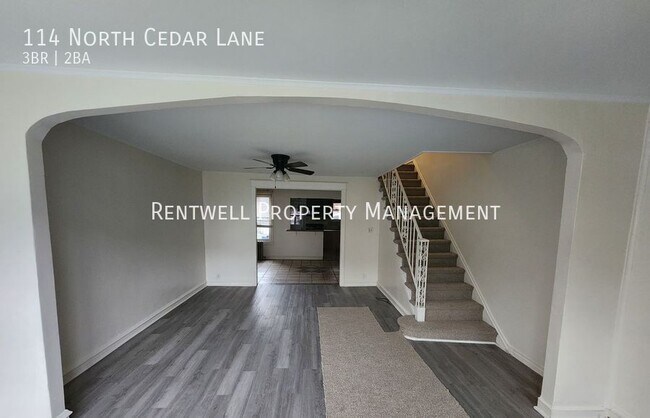 Building Photo - 114 N Cedar Ln