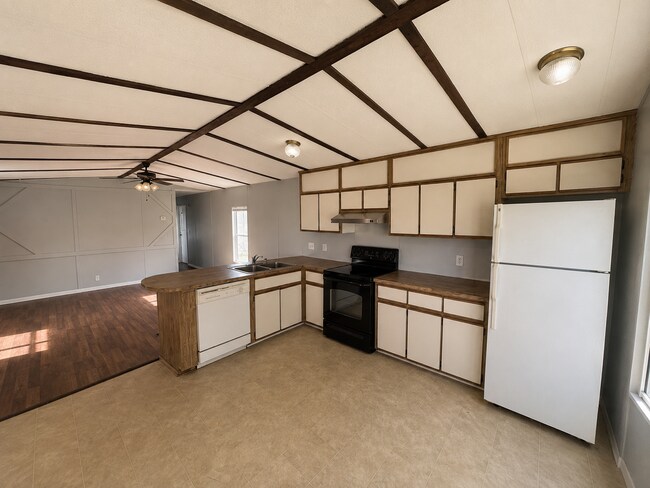 Building Photo - 32613 Whaleys Loop