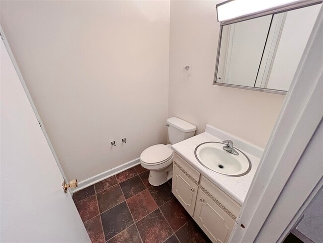 Building Photo - 1036 Ellen Dr